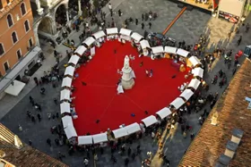 Piazza Dante – Verona, “Città degli innamorati”